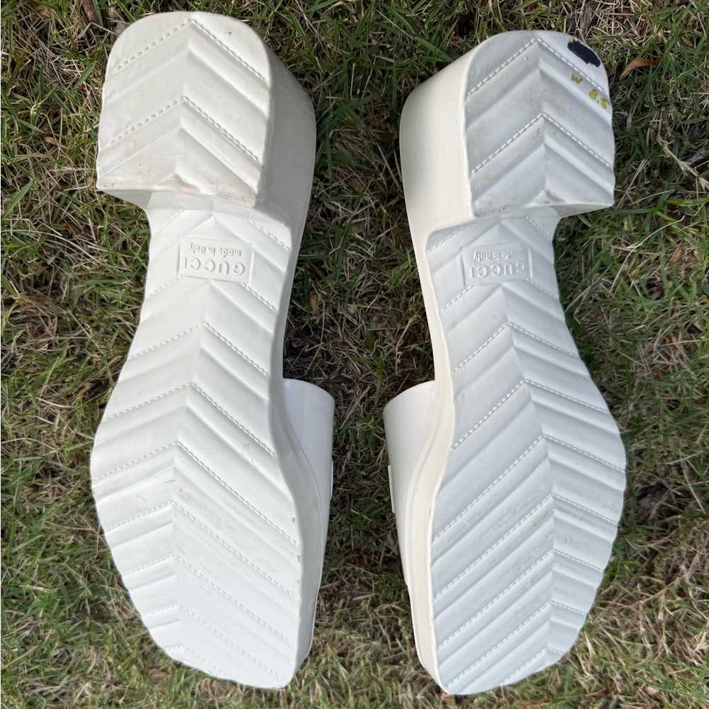 Women's GUCCI white Glossy Rubber Block Heel Slide Jelly Sandals Sz EU 40 - Picture 12 of 13